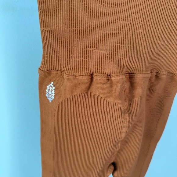 Free People Movement High Waisted Toasted Coconut Rust Orange Leggings Sz XS/S - Picture 6 of 9